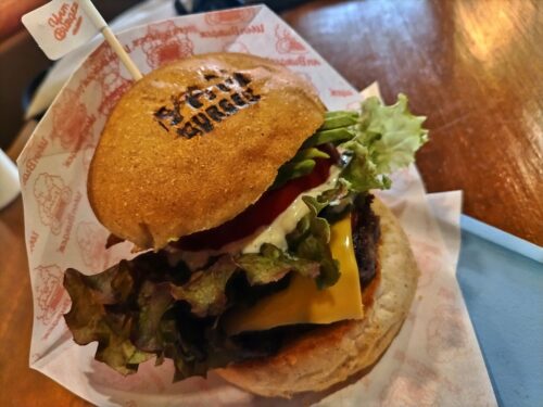 YAMBURGER（ヤンバーガー）石垣島