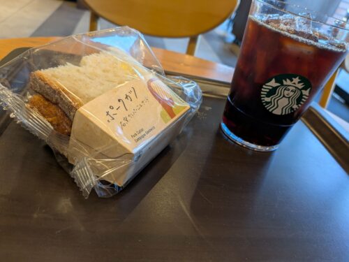 スタバ「ポークカツ 石窯カンパーニュサンド」